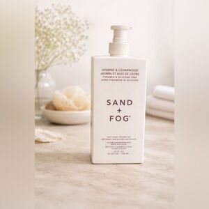 Sand + Fog Jasmine & Cedarwood Body Wash - White